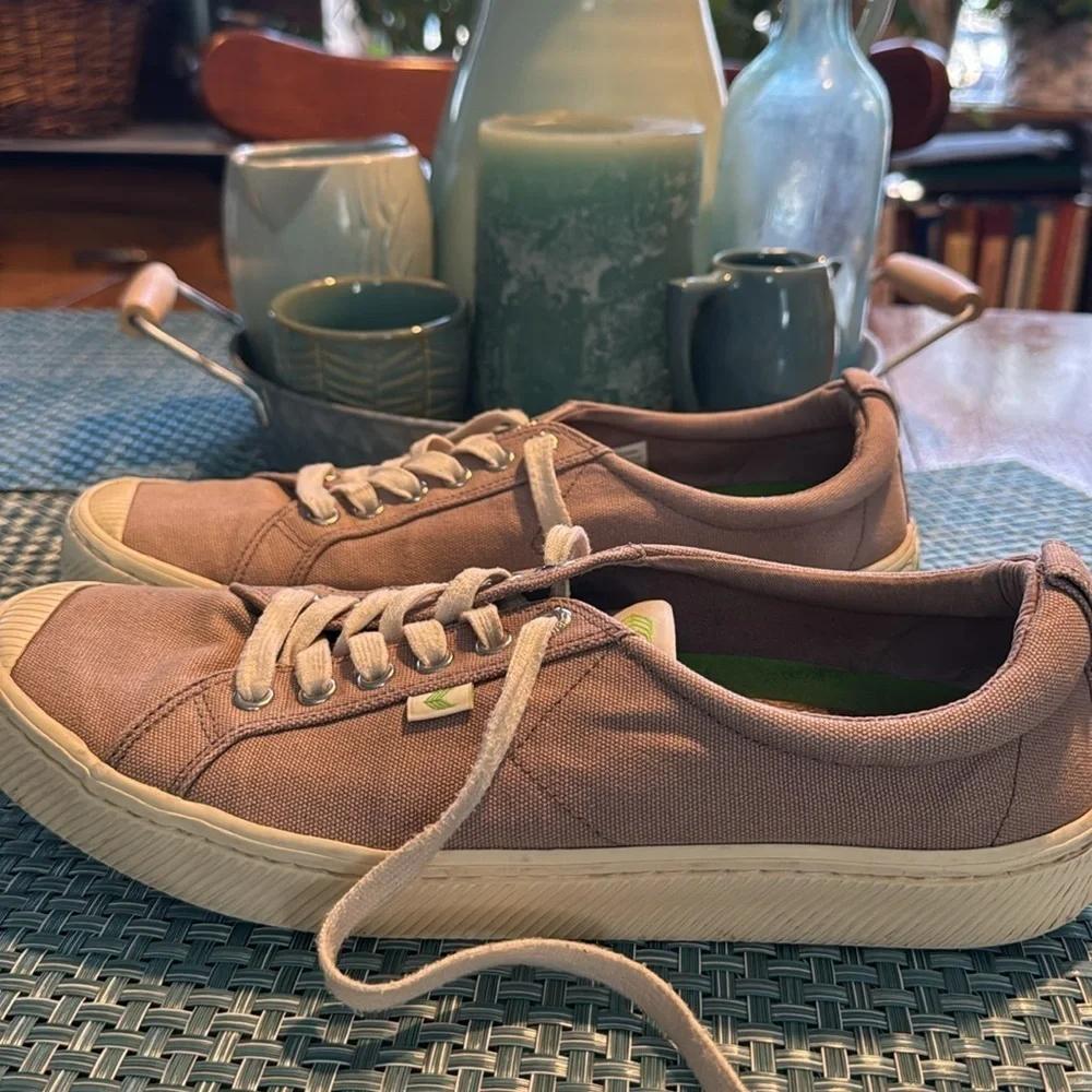 CARIUMA Oca Low Gray Canvas Sneakers - Size 11
